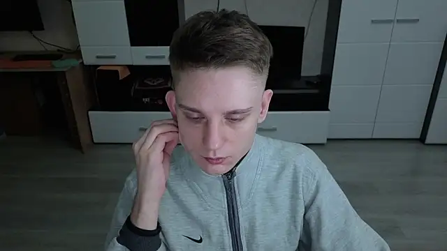 angryzan online show from January 15, 2026, 5:23 am