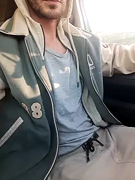 Snapshot of Zeefy chatting on February 11, 2025, 8:26 am Zeefy online show from February 11, 2025, 8:26 am