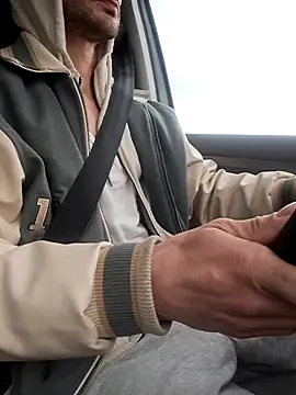 Snapshot of Zeefy chatting on March 14, 2025, 7:37 am Zeefy online show from March 14, 2025, 7:37 am