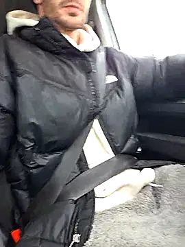 Zeefy online show from December 3, 2025, 8:56 am