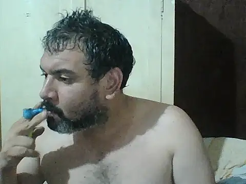 Rodrigo happy online show from October 21, 2025, 1:06 am