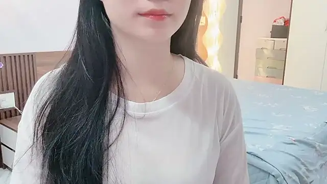 Snapshot of _Ely_ chatting on October 28, 2025, 3:36 pm Ely online show from October 28, 2025, 3:36 pm