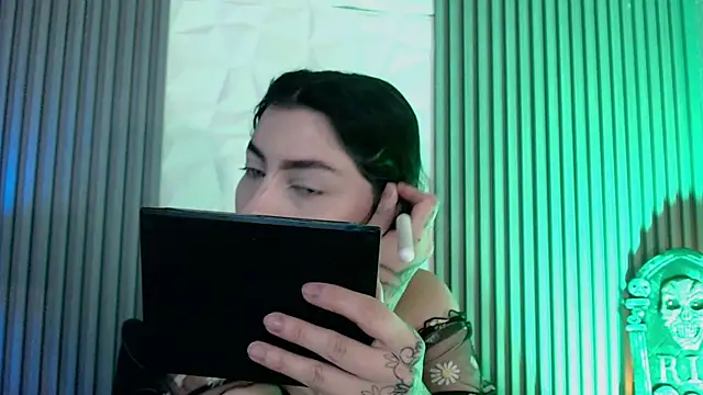 sophy rock online show from October 27, 2025, 3:16 pm