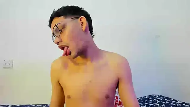 Snapshot of Diego-Monsalve chatting on October 1, 2025, 9:43 pm Diego-Monsalve online show from October 1, 2025, 9:43 pm