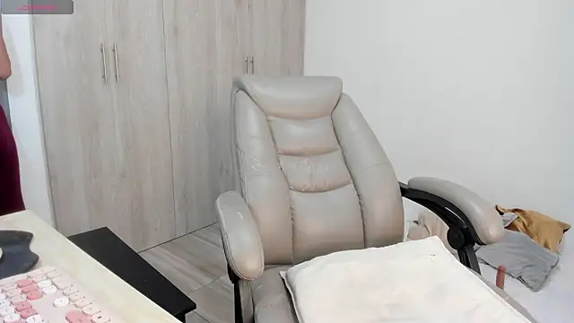  miamadison online show from June 20, 2026, 10:34 pm