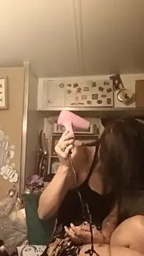 Snapshot of whitetrashdirtyslut chatting on March 21, 2026, 6:18 am whitetrashdirtyslut online show from March 21, 2026, 6:18 am