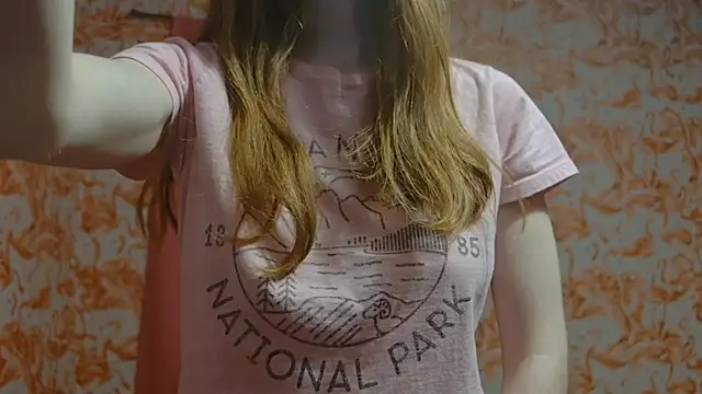 strawberrysmoothie online show from February 18, 2025, 4:04 am