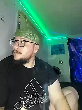 Snapshot of Spunonymous chatting on February 7, 2025, 1:58 am Spunonymous online show from February 7, 2025, 1:58 am