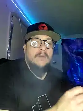 Snapshot of Spunonymous chatting on February 10, 2025, 2:41 am Spunonymous online show from February 10, 2025, 2:41 am