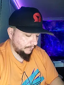 Snapshot of Spunonymous chatting on March 21, 2025, 11:56 pm Spunonymous online show from March 21, 2025, 11:56 pm