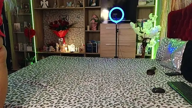 Snapshot of SeductiveCeline chatting on January 15, 2025, 12:15 pm SeductiveCeline online show from January 15, 2025, 12:15 pm