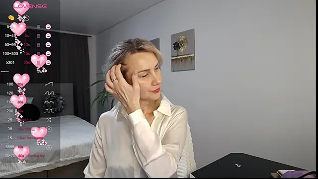 Snapshot of Vanessa_Nowak chatting on January 19, 2025, 3:21 pm Vanessa Nowak online show from January 19, 2025, 3:21 pm