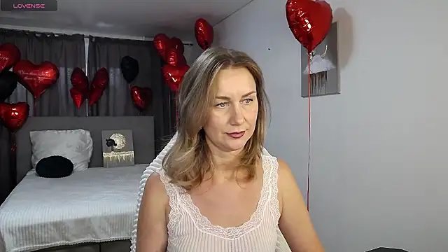 Snapshot of Vanessa_Nowak chatting on February 16, 2026, 9:49 am Vanessa Nowak online show from February 16, 2026, 9:49 am