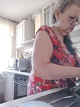 Snapshot of Snezhana chatting on July 11, 2026, 7:33 am Snezhana online show from July 11, 2026, 7:33 am
