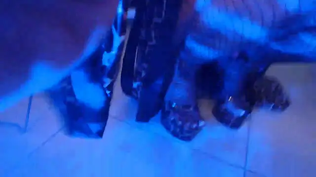 LaraReinaDelSol online show from February 22, 2025, 5:35 pm