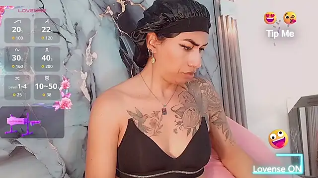 khiara moretti online show from February 23, 2026, 11:51 am