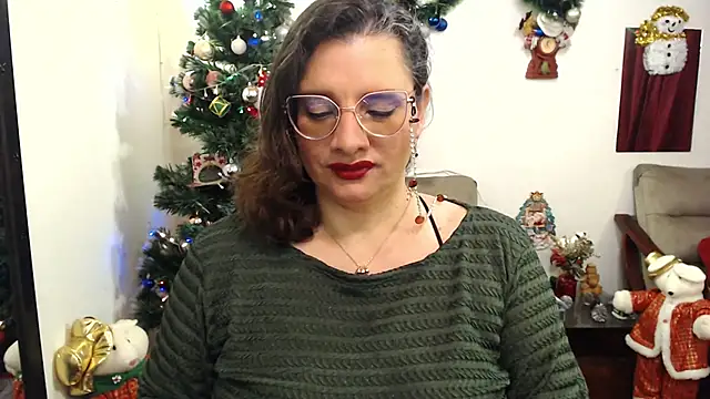 Snapshot of Aleja_Gonzales chatting on December 25, 2024, 8:07 am Aleja Gonzales online show from December 25, 2024, 8:07 am