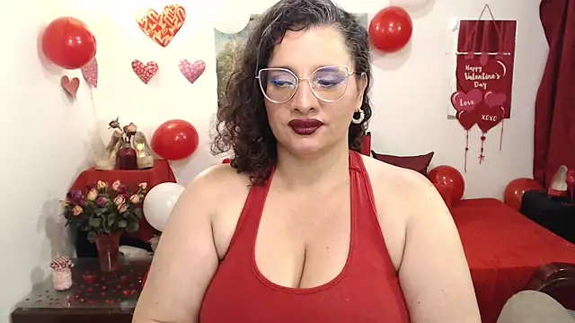 Snapshot of Aleja_Gonzales chatting on February 13, 2025, 5:58 am Aleja Gonzales online show from February 13, 2025, 5:58 am