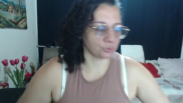 Aleja Gonzales online show from April 9, 2026, 2:33 am