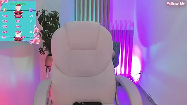 Agathaargent  online show from December 17, 2024, 10:55 am