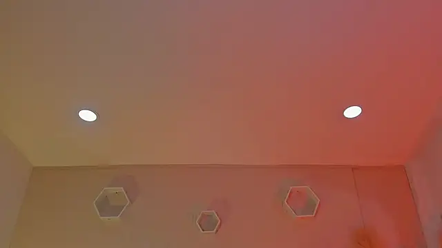 Agathaargent  online show from December 15, 2025, 8:46 pm