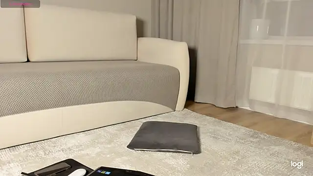 AmelinaLove online show from October 12, 2025, 11:59 pm