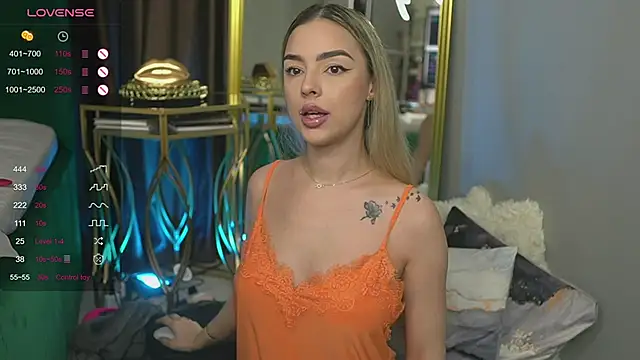 ScarletColes online show from January 21, 2025, 11:34 pm