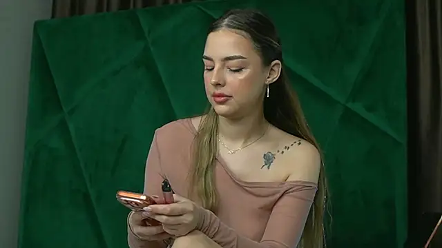 ScarletColes online show from January 10, 2026, 11:42 pm