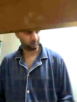 Snapshot of Fucklover011 chatting on October 26, 2025, 1:22 am Fucklover011 online show from October 26, 2025, 1:22 am