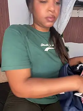 kitty  blackgl online show from March 30, 2026, 12:17 pm