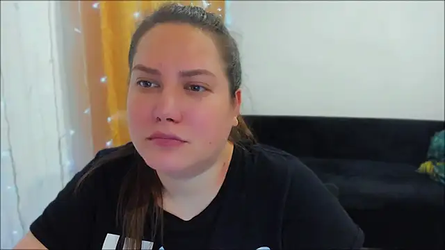  madalexa  online show from October 16, 2025, 7:26 pm