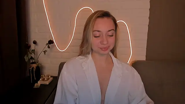 DanielaWisse online show from December 5, 2024, 8:00 pm