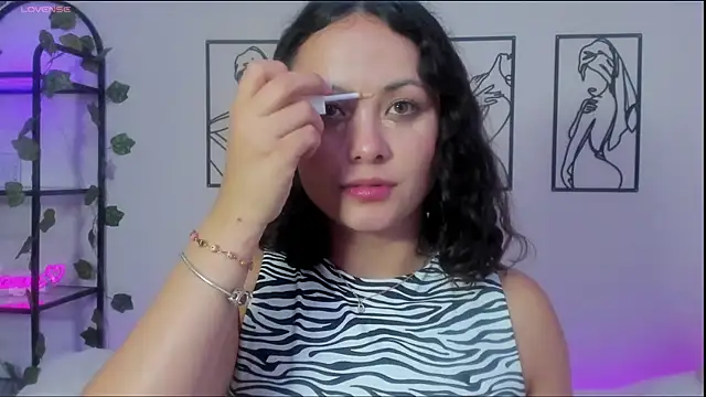 Snapshot of Megan_Rodrigo chatting on February 6, 2025, 7:40 pm Megan Rodrigo online show from February 6, 2025, 7:40 pm