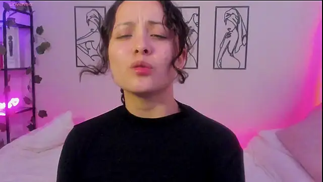 Snapshot of Megan_Rodrigo chatting on February 15, 2025, 10:10 pm Megan Rodrigo online show from February 15, 2025, 10:10 pm