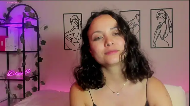 Snapshot of Megan_Rodrigo chatting on March 3, 2025, 1:31 am Megan Rodrigo online show from March 3, 2025, 1:31 am