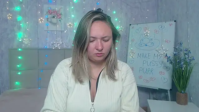 SallyVerda online show from October 5, 2025, 5:39 am