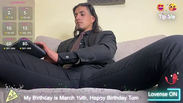 Snapshot of Tom_blunt96 chatting on March 21, 2025, 10:50 pm Tom blunt96 online show from March 21, 2025, 10:50 pm