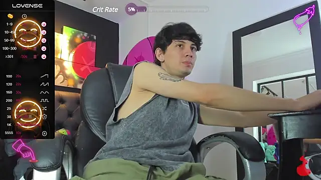 Snapshot of Santi_delacruz chatting on February 5, 2025, 6:48 pm Santi delacruz online show from February 5, 2025, 6:48 pm