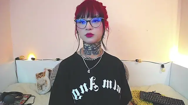 Snapshot of Isabella__dark chatting on December 2, 2024, 10:23 pm Isabella dark online show from December 2, 2024, 10:23 pm