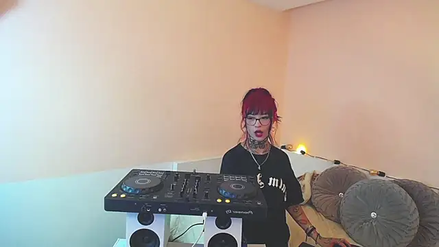 Snapshot of Isabella__dark chatting on December 3, 2024, 1:30 am Isabella dark online show from December 3, 2024, 1:30 am