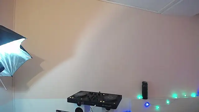 Snapshot of Isabella__dark chatting on December 12, 2024, 12:27 am Isabella dark online show from December 12, 2024, 12:27 am