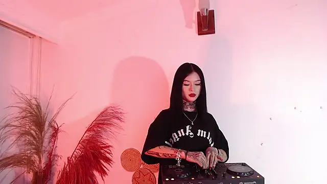 Snapshot of Isabella__dark chatting on January 3, 2025, 10:19 pm Isabella dark online show from January 3, 2025, 10:19 pm