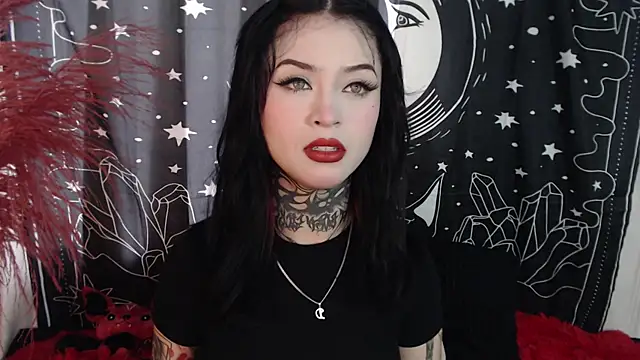 Snapshot of Isabella__dark chatting on February 5, 2025, 8:35 pm Isabella dark online show from February 5, 2025, 8:35 pm