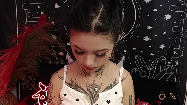 Snapshot of Isabella__dark chatting on March 15, 2025, 6:10 pm Isabella dark online show from March 15, 2025, 6:10 pm