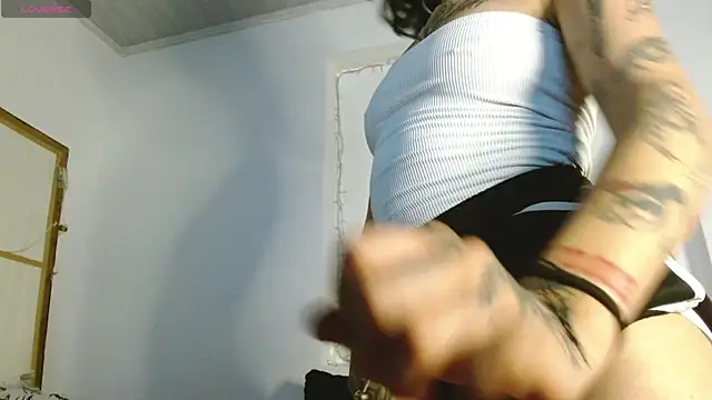 Snapshot of Isabella__dark chatting on September 21, 2025, 12:12 am Isabella dark online show from September 21, 2025, 12:12 am