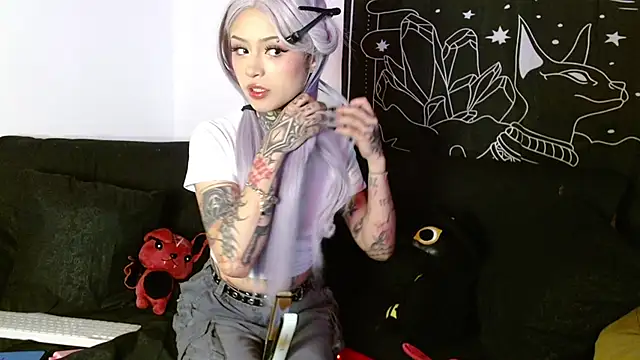 Snapshot of Isabella__dark chatting on October 25, 2025, 10:15 pm Isabella dark online show from October 25, 2025, 10:15 pm