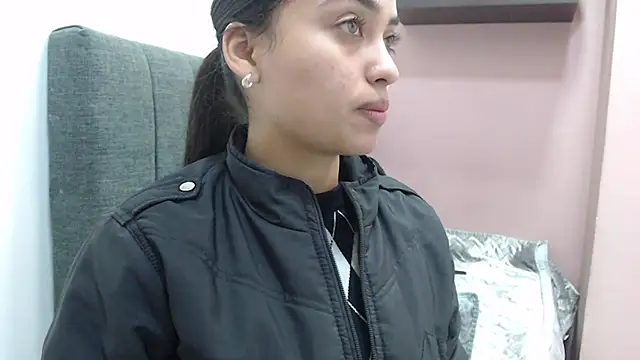 Snapshot of kate_stam chatting on October 3, 2025, 1:19 pm kate stam online show from October 3, 2025, 1:19 pm