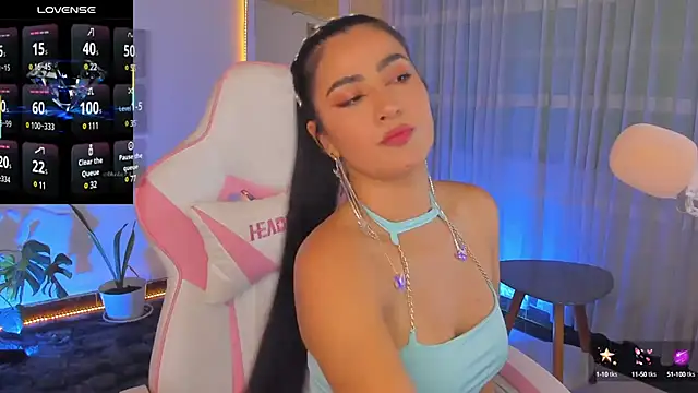 Snapshot of Violetta_kim1 chatting on January 28, 2025, 1:18 am Violetta kim1 online show from January 28, 2025, 1:18 am