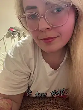 xxcurvyjessiexx online show from April 9, 2026, 7:30 pm