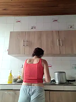 NATALIA MAGICK online show from February 14, 2025, 3:58 pm